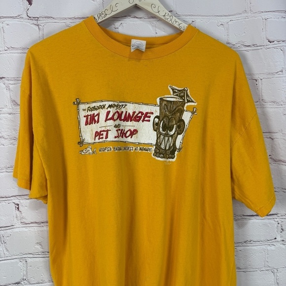 Vintage Yellow Short Sleeve Tee Graphic Design
Tiki Hawaii size 2XL distressed - Picture 2 of 8
